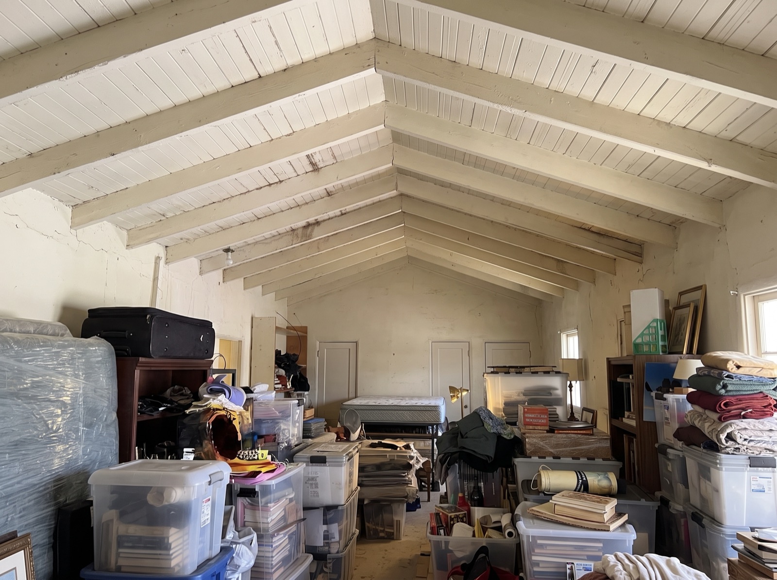 A photo that needs staging, decluttering, and lighting work